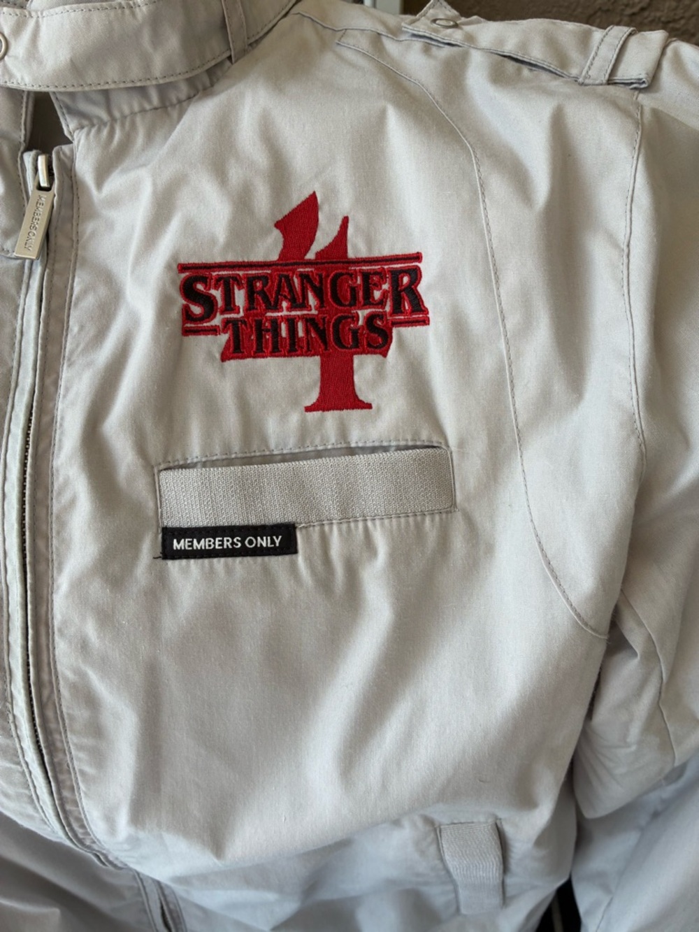 NWOT Stranger Things S4 MEMBERS ONLY Jacket - Rare! - Men's Small / Women's Med. - Picture 6 of 7
